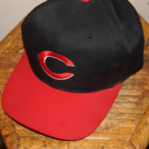 OUTDOOR CAP COMPANY Other - NEVER WORN CINCINNAT REDS OUTDOOR CAP HAT/ADJUST